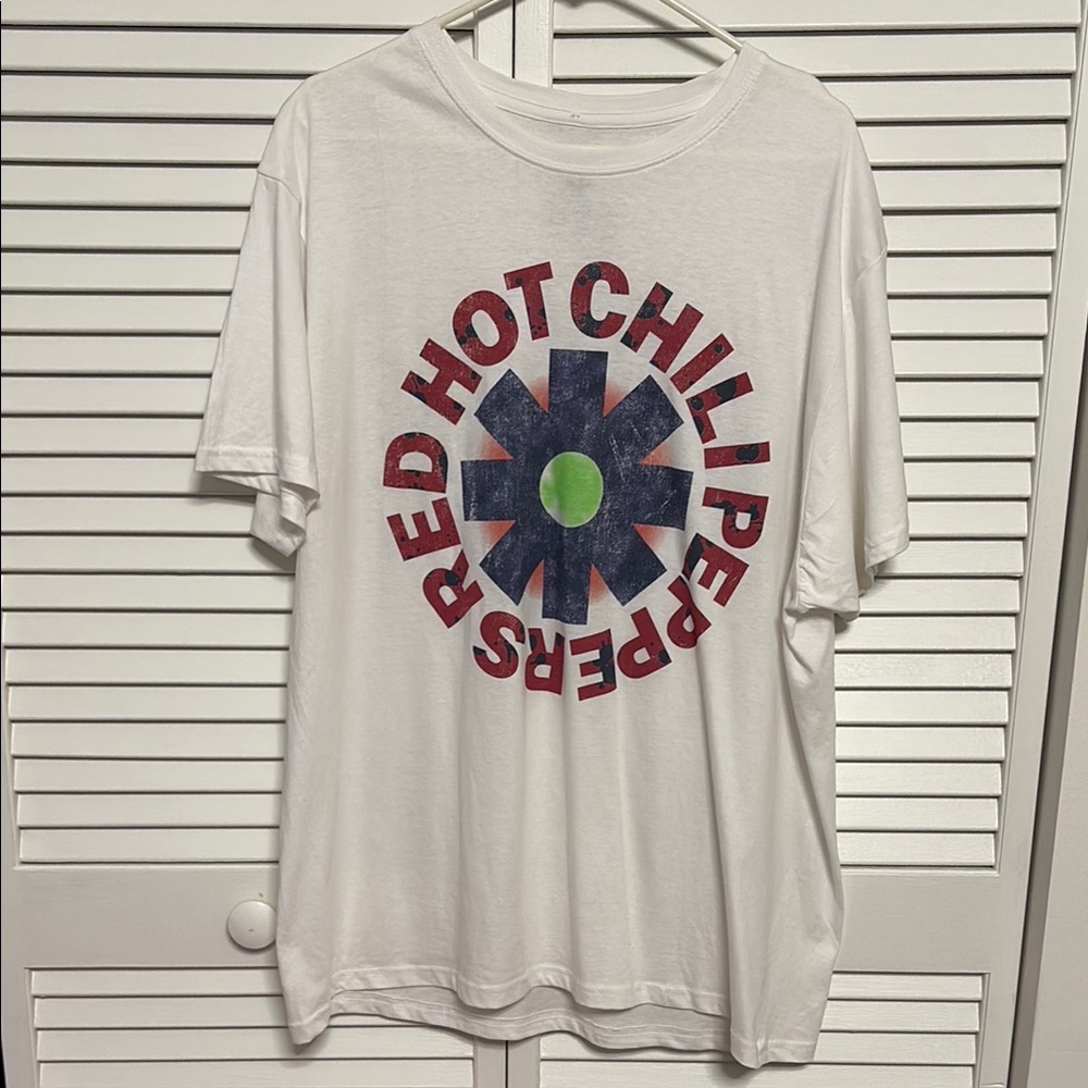 NWOT Red Hot Chili Peppers RHCP Band T Shirt XL